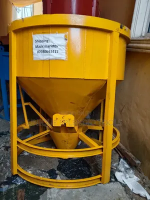 Concrete Bucket With Funnel 1000litres