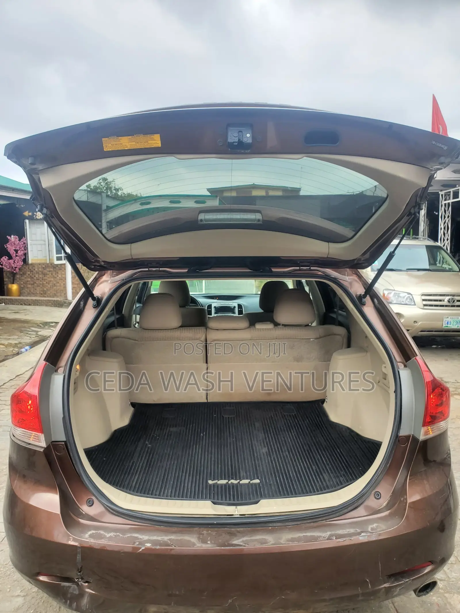 Toyota Venza LE 2010 Brown
