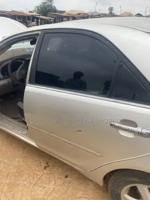 Toyota Camry 2004 Silver