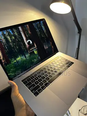 Laptop Apple MacBook Pro 2018 32GB Intel Core i9 SSD 1T