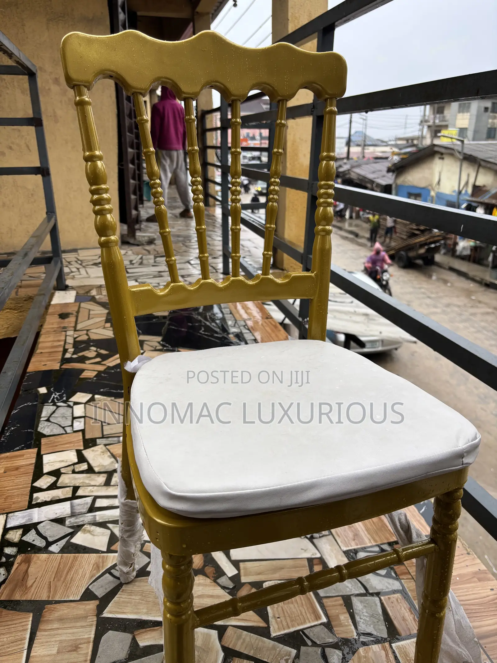 Crown Chair