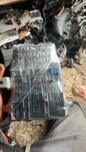Inside Fuse Box for Acura Tl 2006