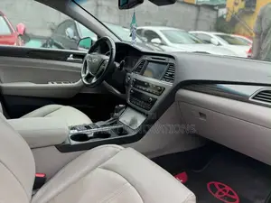Hyundai Sonata Limited Sedan FWD (2.4L 4cyl 6A) 2016 Gray