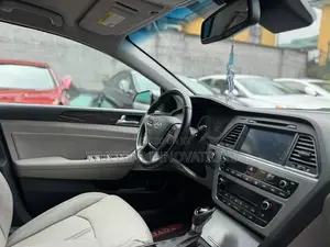 Hyundai Sonata Limited Sedan FWD (2.4L 4cyl 6A) 2016 Gray