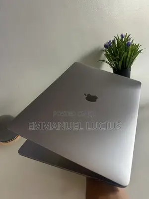 Laptop Apple MacBook Pro 2018 32GB Intel Core i9 SSD 1T