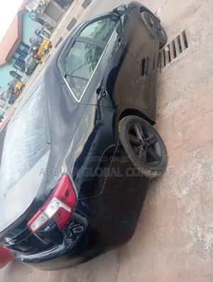 Toyota Camry SE 4dr Sedan (2.5L 4cyl 6A) 2013 Black