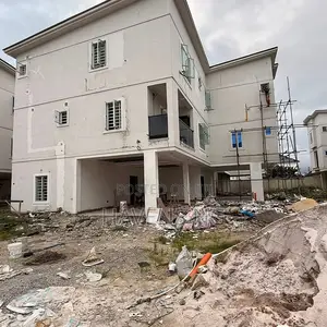 5bdrm Duplex in Old GRA for sale