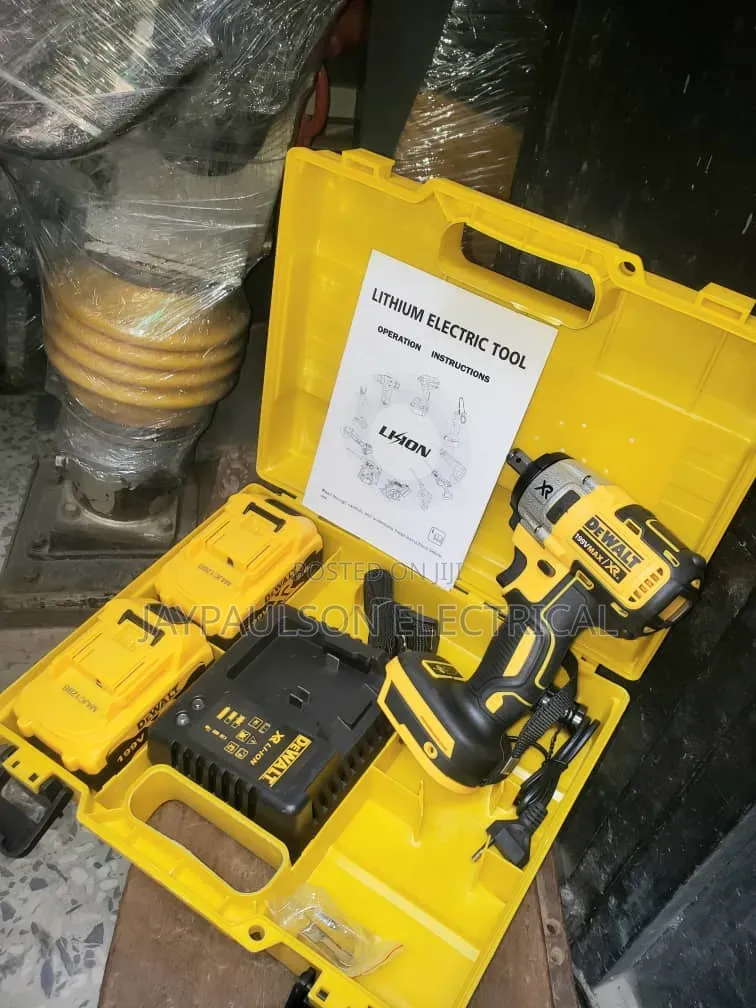 DeWalt Cordless Impact Wrench Kit