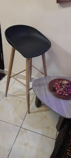 Quality Stylish Confortable Bar/Kitchen Stool