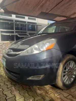Toyota Sienna XLE Limited AWD 2009 Gray