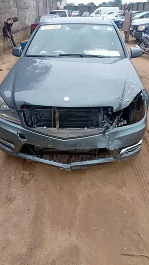 Mercedes-Benz C250 2012 Gray