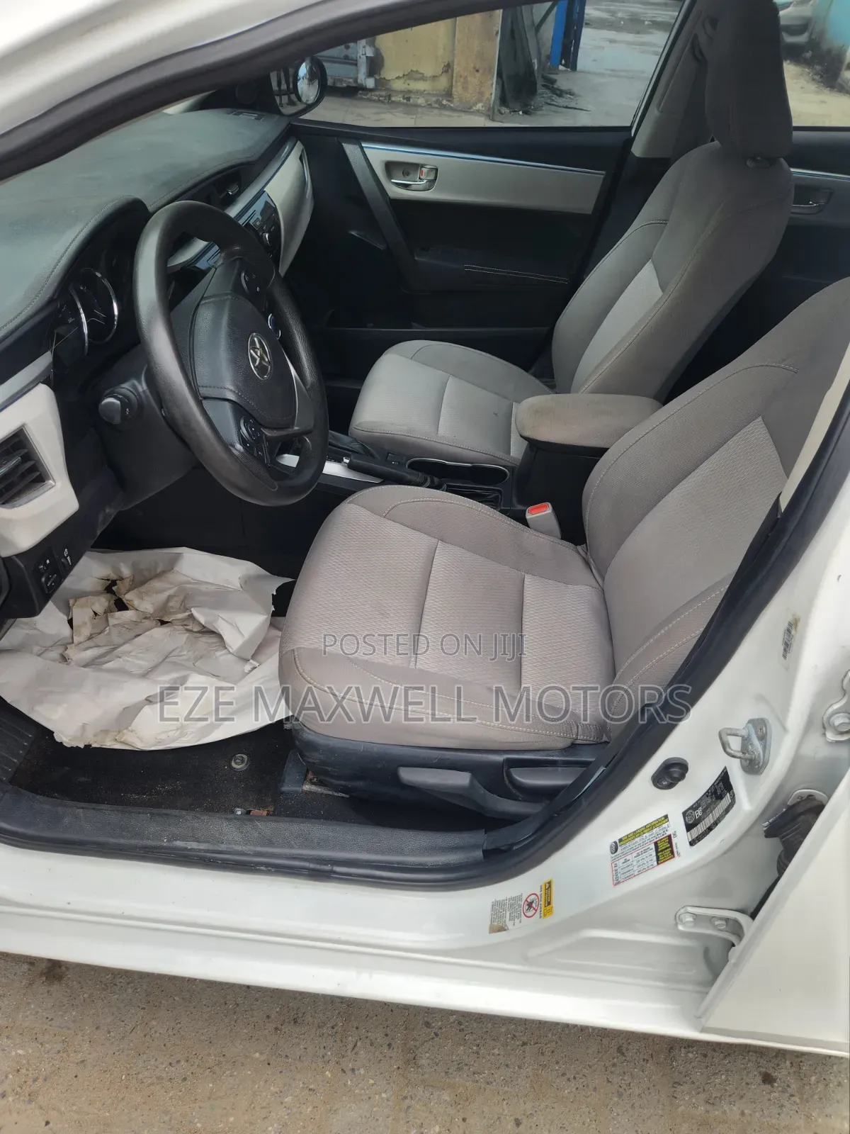 Toyota Corolla 2015 White