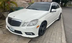 Mercedes-Benz E350 Base 4Matic Sedan AWD (3.5L 6cyl 7A) 2011 White