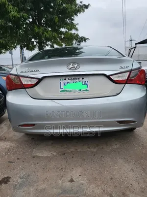 Hyundai Sonata 2011 Blue