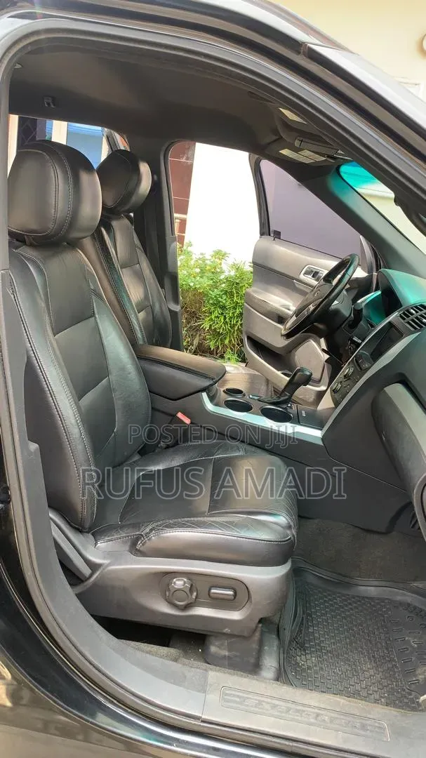Ford Explorer 2012 Black
