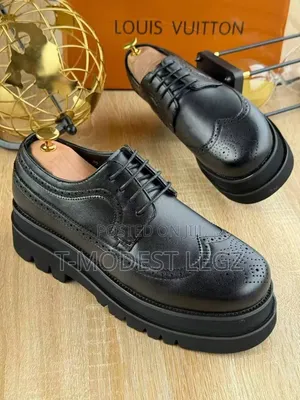 Men’s Black Brogue Oxford / Derby-Style Lace-Up Shoe