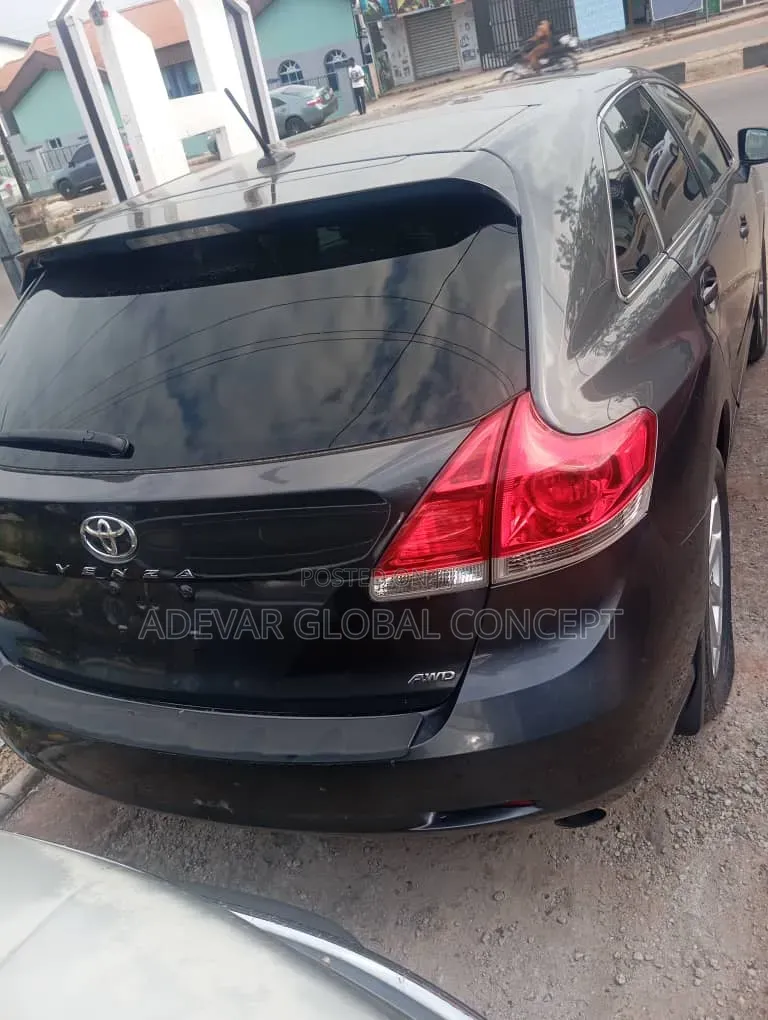 Toyota Venza 2012 Gray