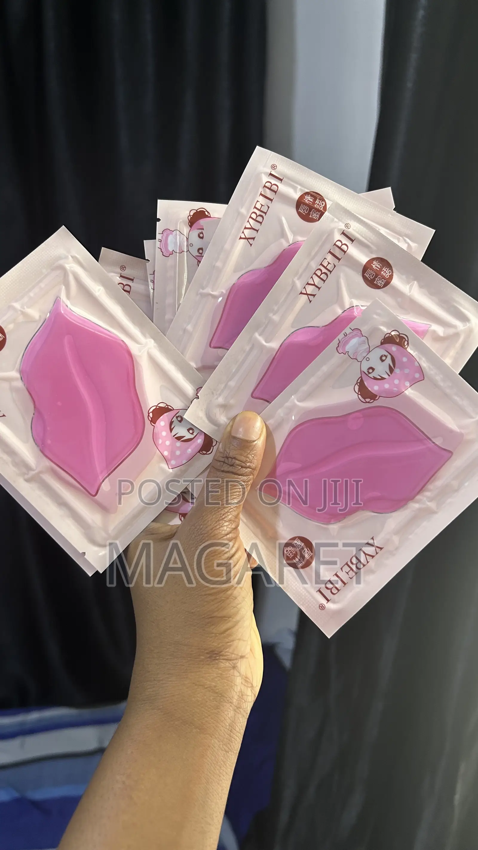 12 Pieces of Lip Mask