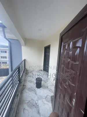 3bdrm Block of Flats in Market Square, Ago Palace for sale