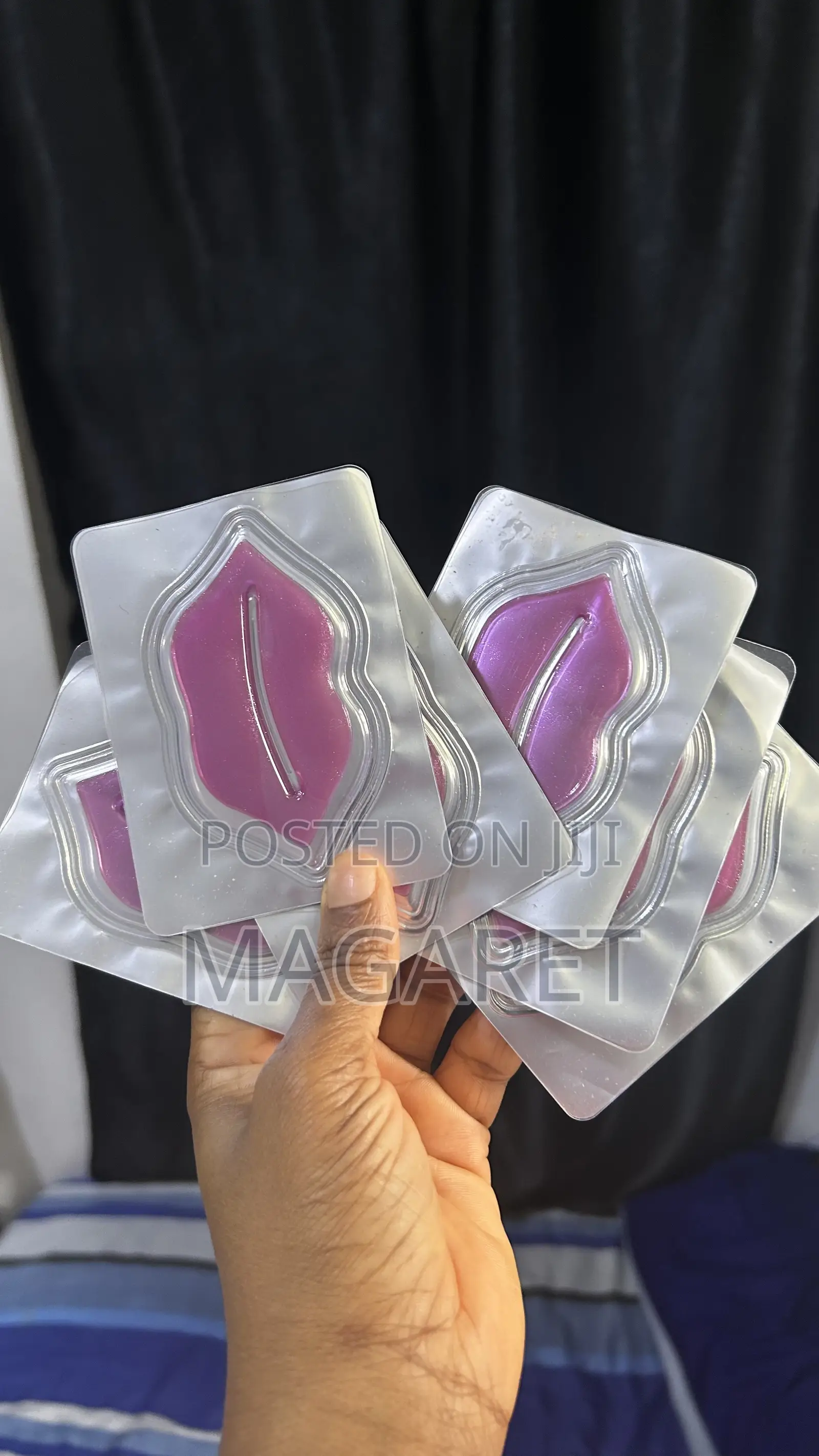 12 Pieces of Lip Mask