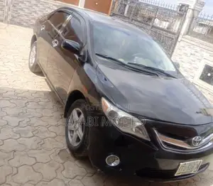 Toyota Corolla LE 4dr Sedan (1.8L 4cyl 4A) 2010 Black