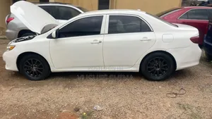 Toyota Corolla 2010 White