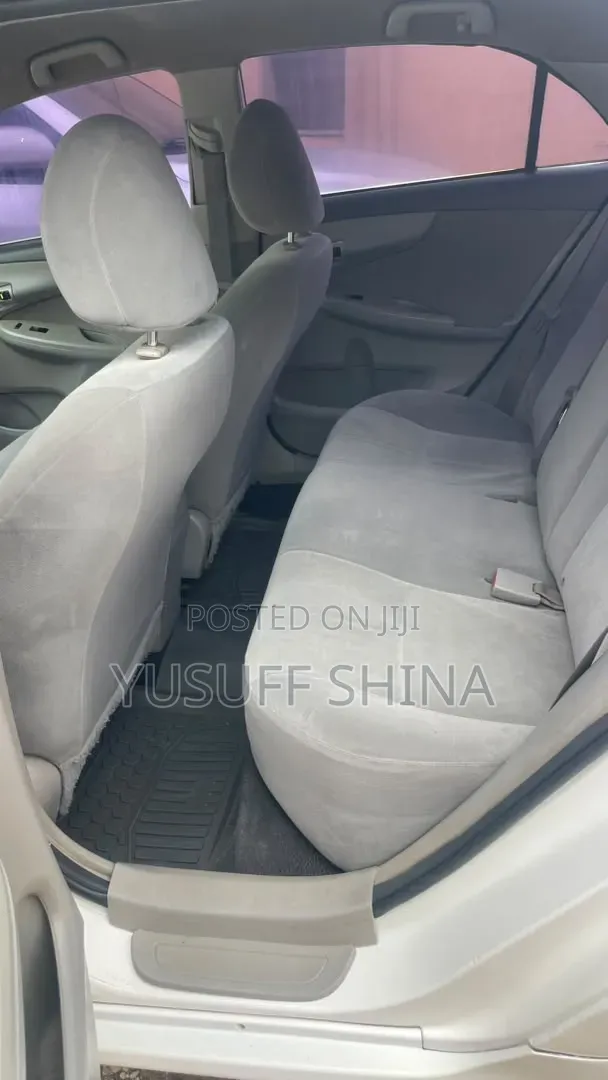 Toyota Corolla 2010 White