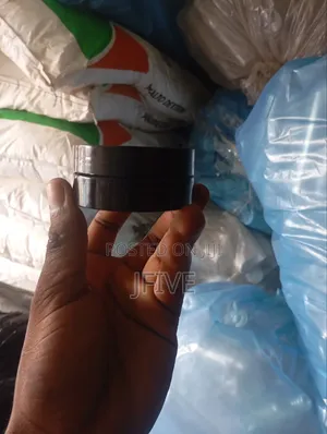 50 Cup Plastic With Gold Cover