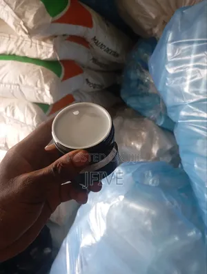 50 Cup Plastic With Gold Cover