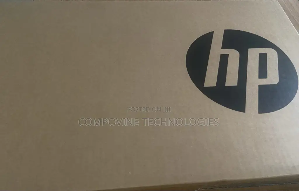New Laptop HP 250 G10 8GB Intel Core i3 SSD 512GB