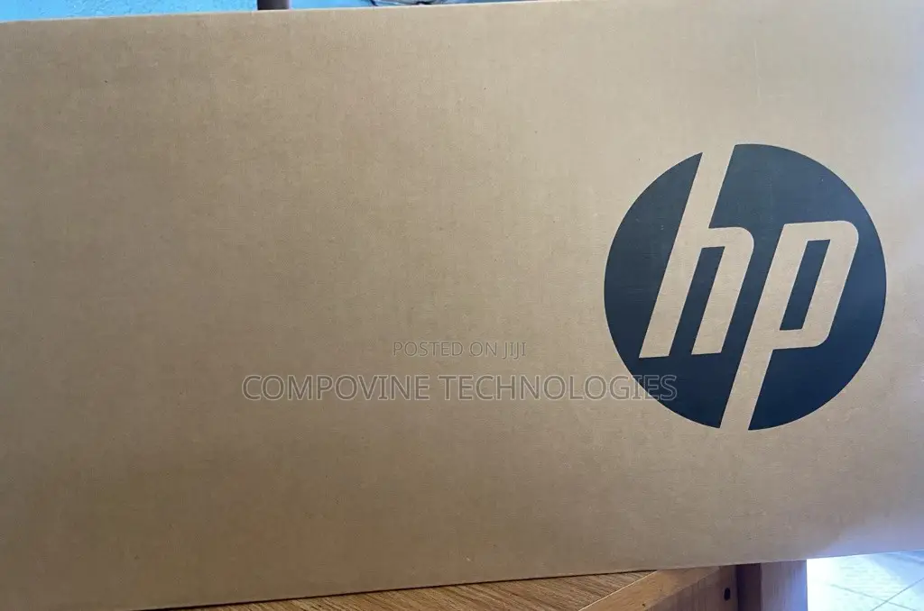 New Laptop HP 250 G10 8GB Intel Core i3 SSD 512GB