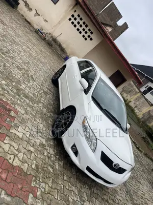 Toyota Corolla 2010 White