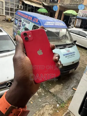 Apple iPhone 11 128 GB Red