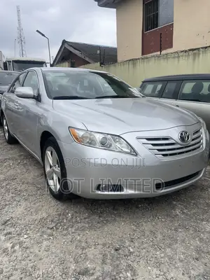 Toyota Camry LE 4dr Sedan (2.4L 4cyl 5A) 2009 Silver