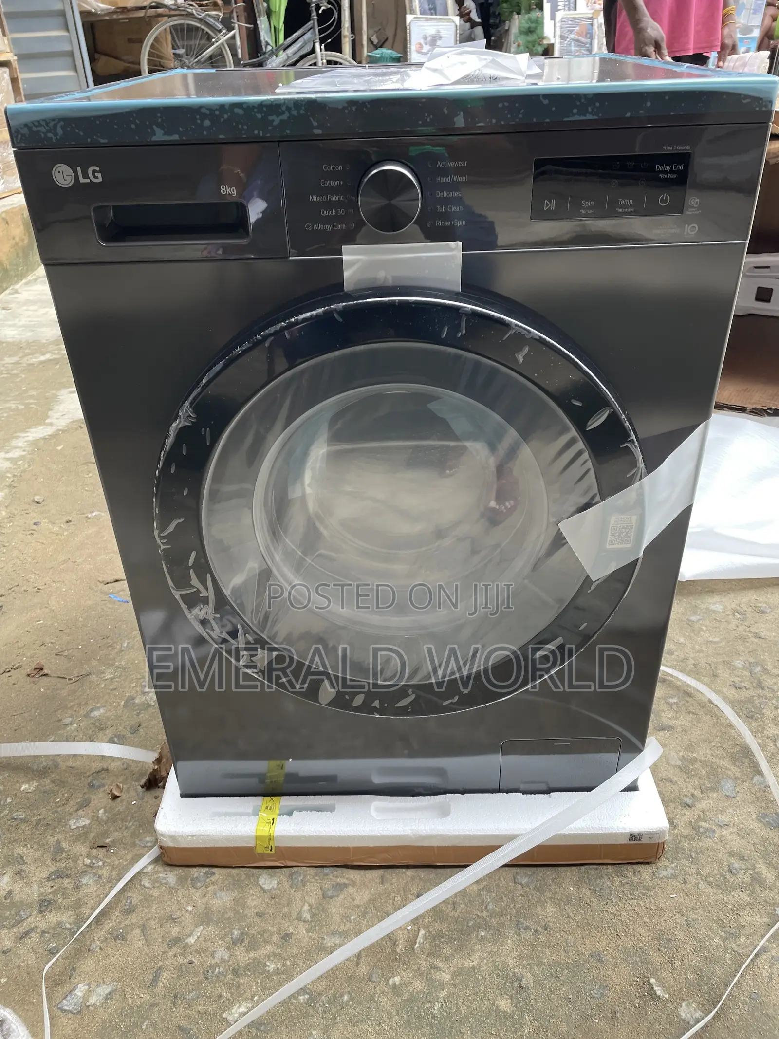 LG 8KG Automatic Front Load Washing Machine