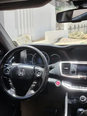 Honda Accord Touring V-6 4dr Sedan (3.5L 6cyl 6A) 2015 Black