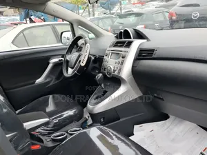 Toyota Corolla Verso 2009 Gray