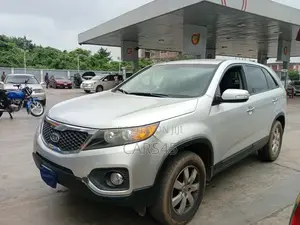 Kia Sorento 2012 Silver
