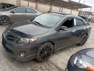 Toyota Corolla 2012 Gray