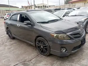 Toyota Corolla 2012 Gray
