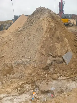 We Sell Sharp Filling Sand ,Grand Nite, Gravel Etc