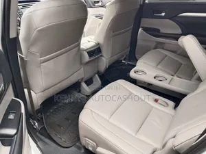 Toyota Highlander 2019 White