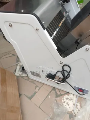 Commercial Bread Slicer
