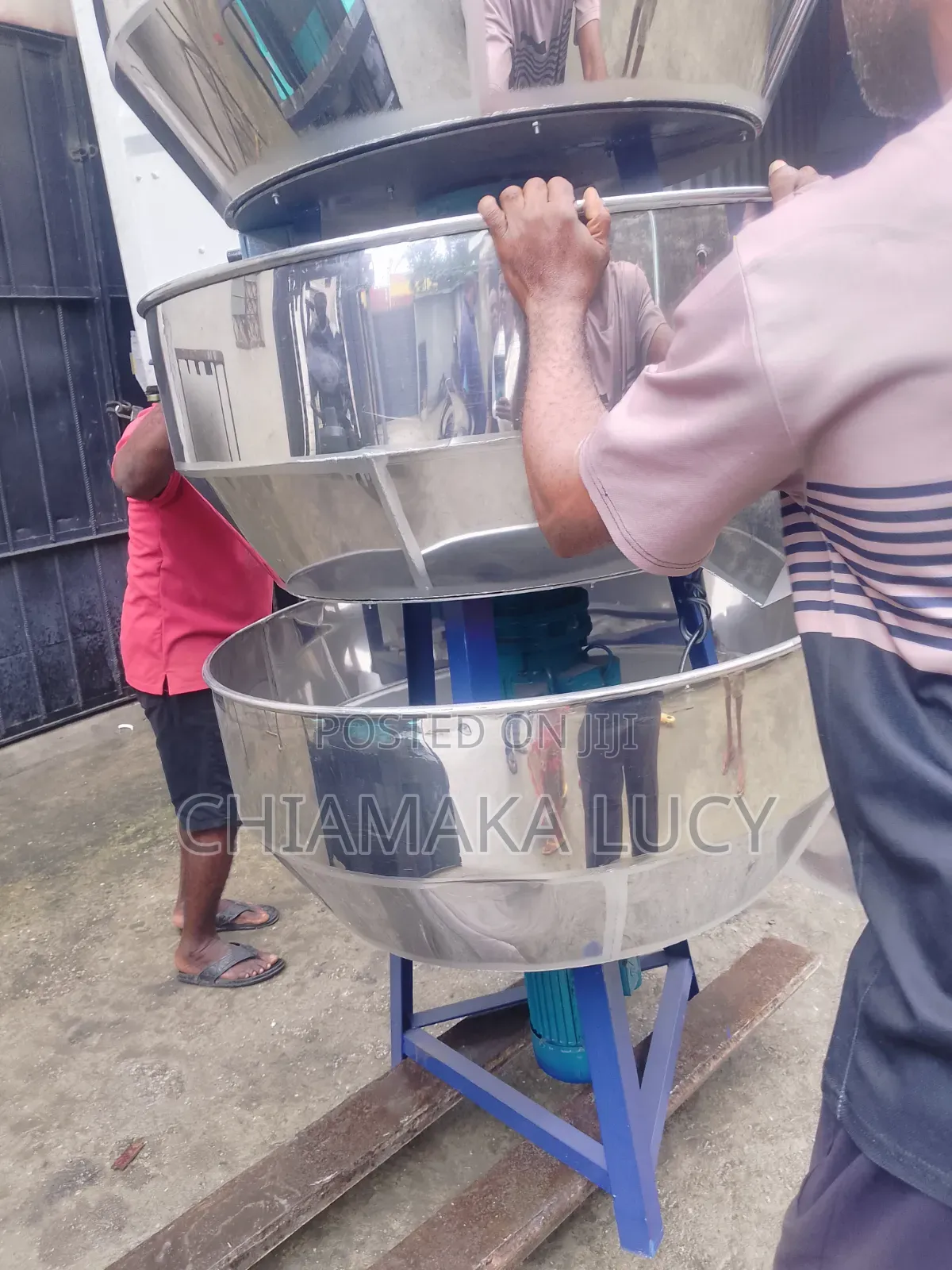 Stainless Raw Material Mixing Machine