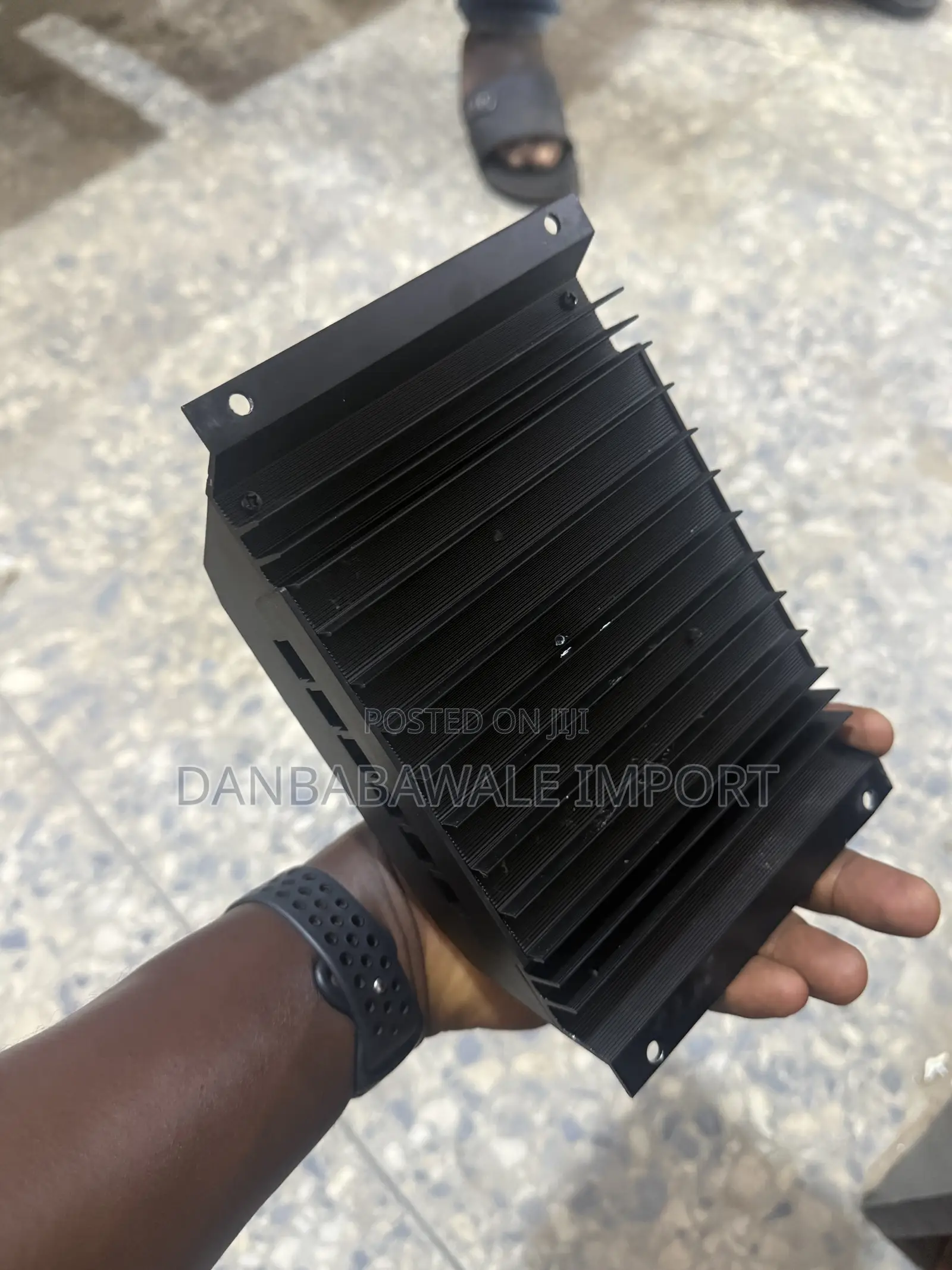 MIV ENERGY Solar Charge Controller for Sale