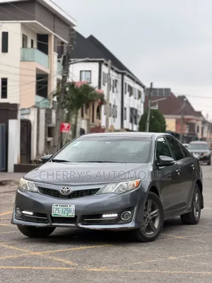 Toyota Camry 2014 Gray