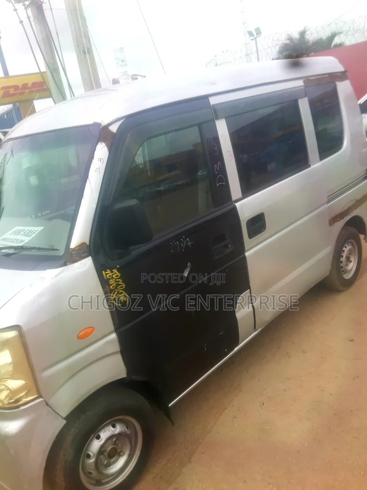 Suzuki APV Minibus 2006 Yellow