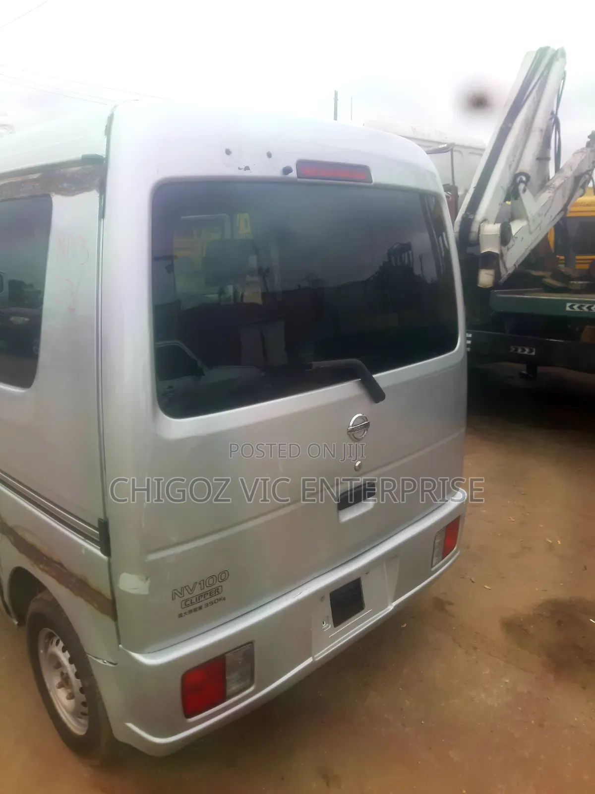 Suzuki APV Minibus 2006 Yellow