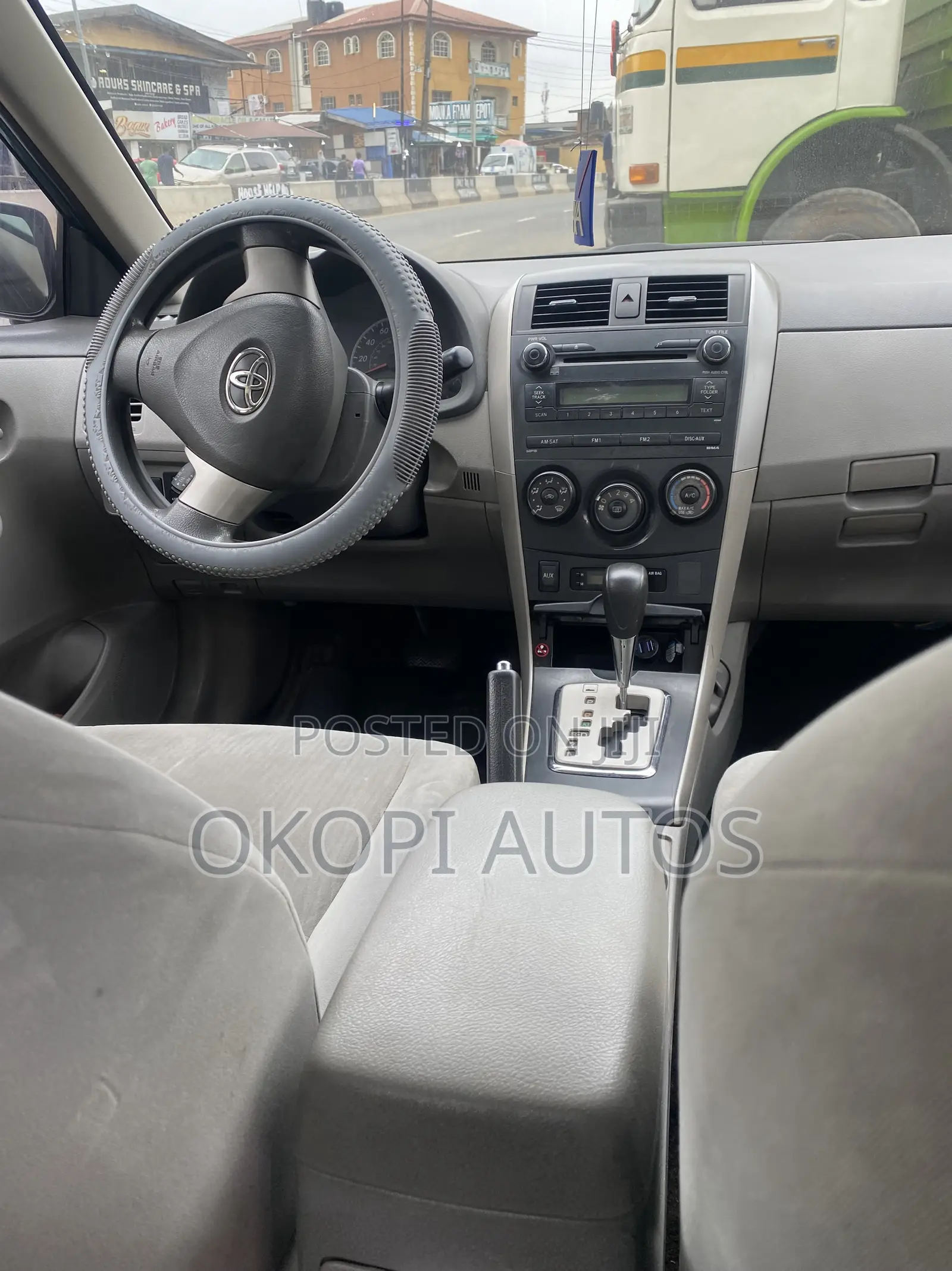 Toyota Corolla 2010 Gray