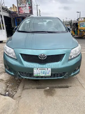 Toyota Corolla 2010 Gray